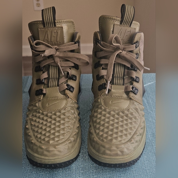 Nike Other - Army green air force one